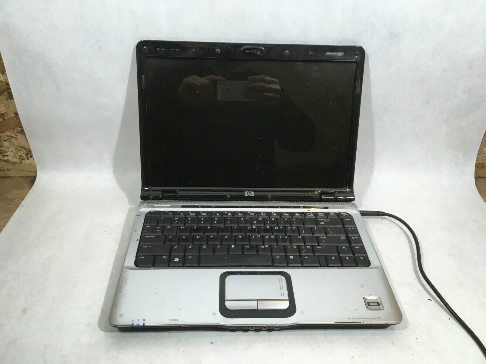 HP Pavilion DV2000 Powers On Does Not Boot For Parts or Repair- FT