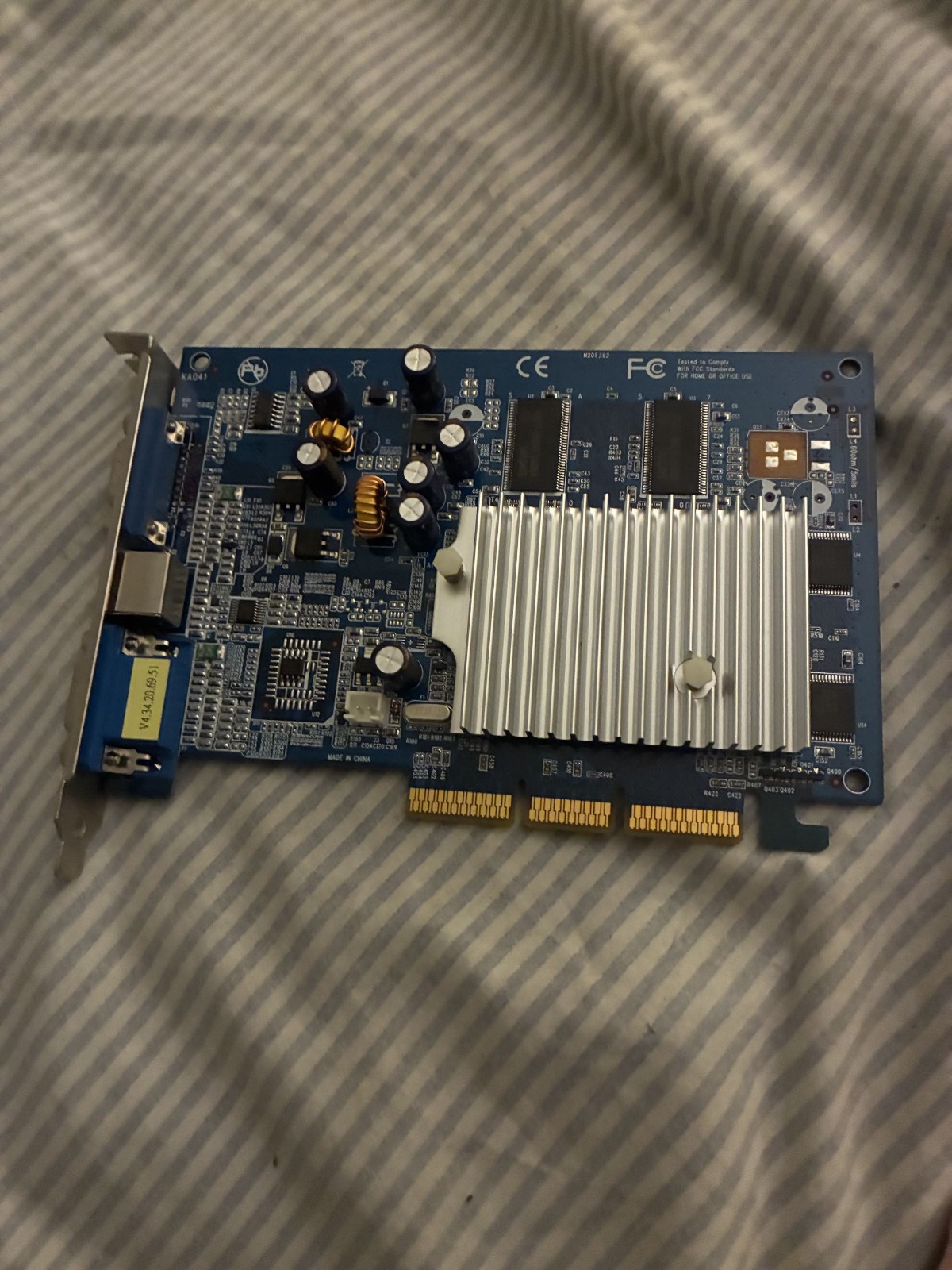 PNY NVIDIA GeForce 6200 (VCG62256APB) 256MB DDR SDRAM AGP 4x/8x Graphics adapter