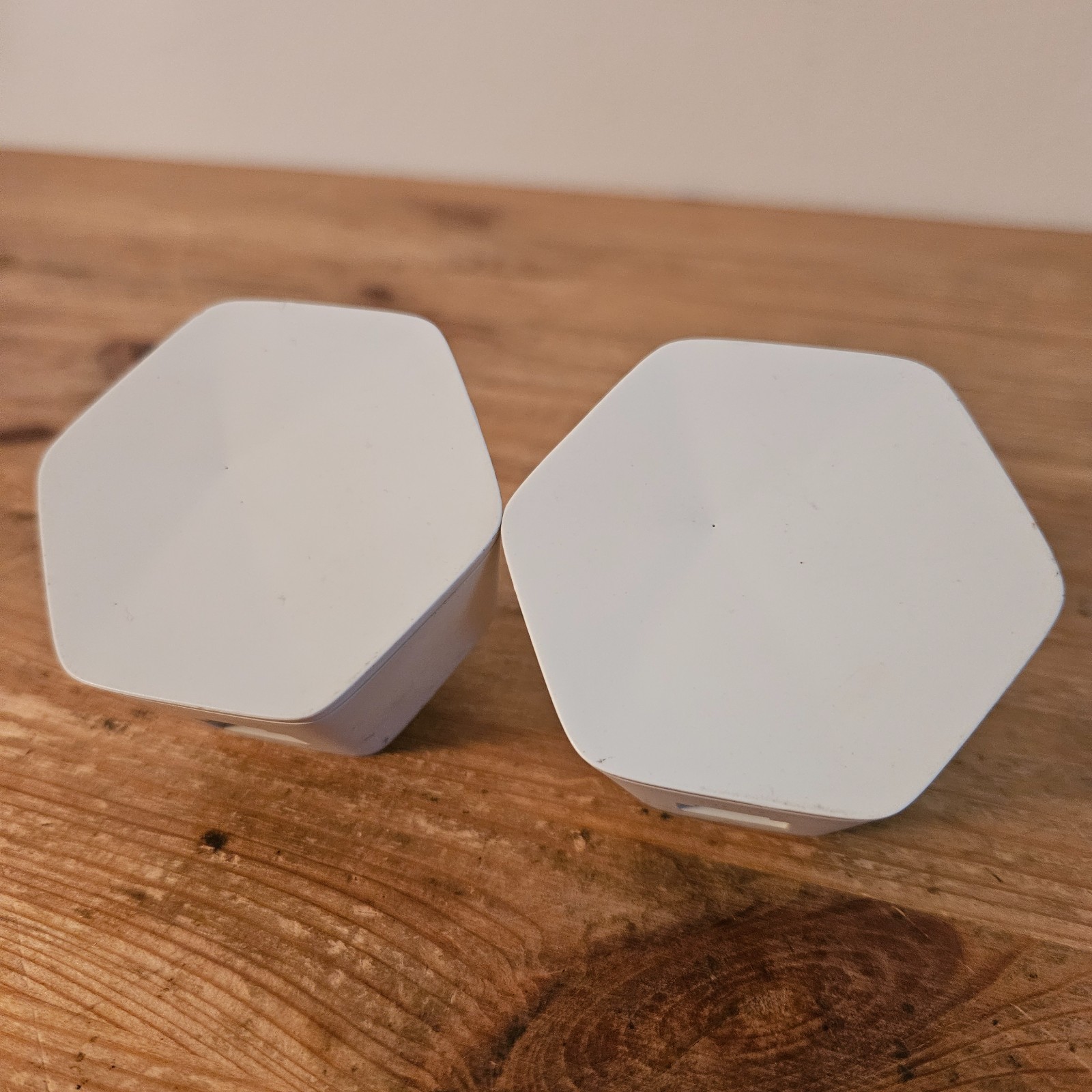 2 Xfinity xFi Pods (1st Generation, Model XE1-S) WiFi mesh range extenders