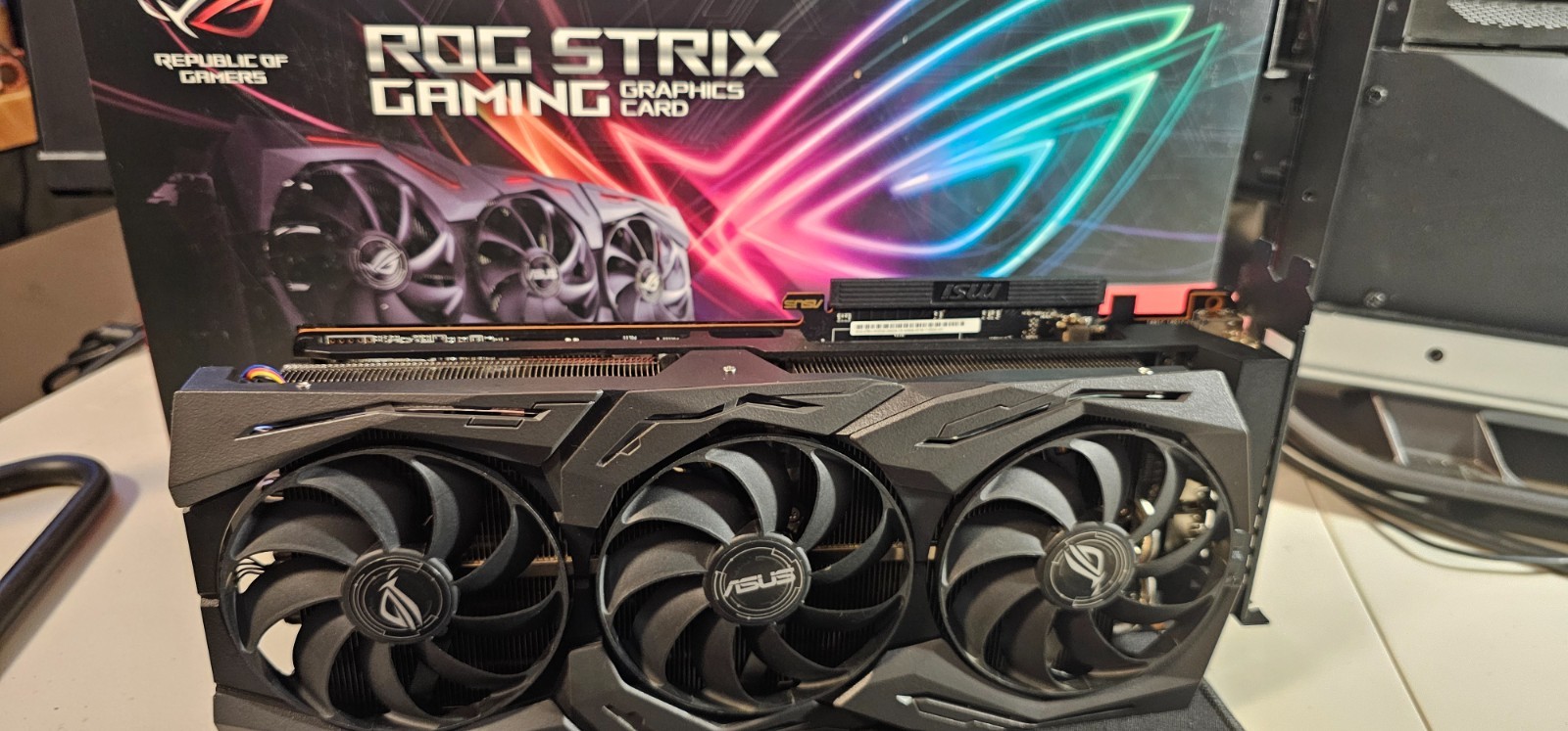 ASUS ROG STRIX AMD Radeon RX 5700 Overclocked 8G GDDR6 HDMI DisplayPort Gaming