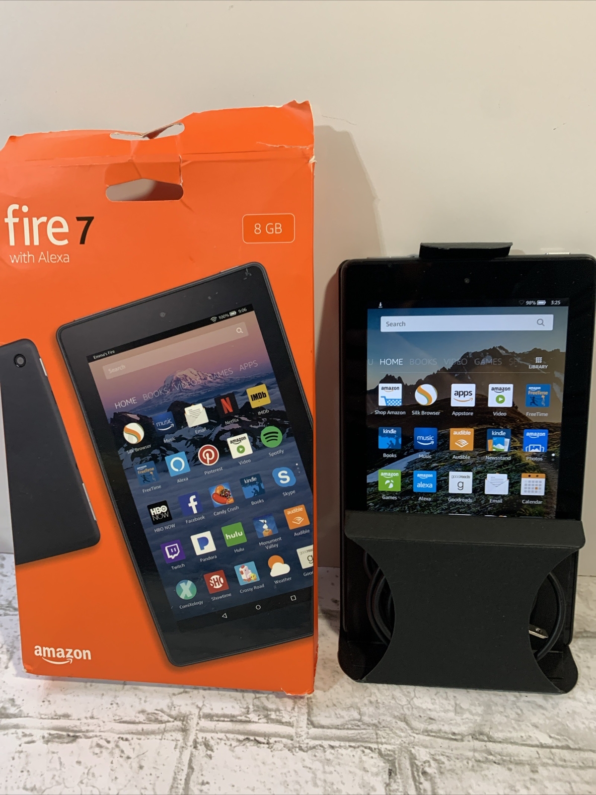 Amazon Fire 7 w/ Alexa Tablet 7in Display 7th Generation 8GB WiFi (Black) Great