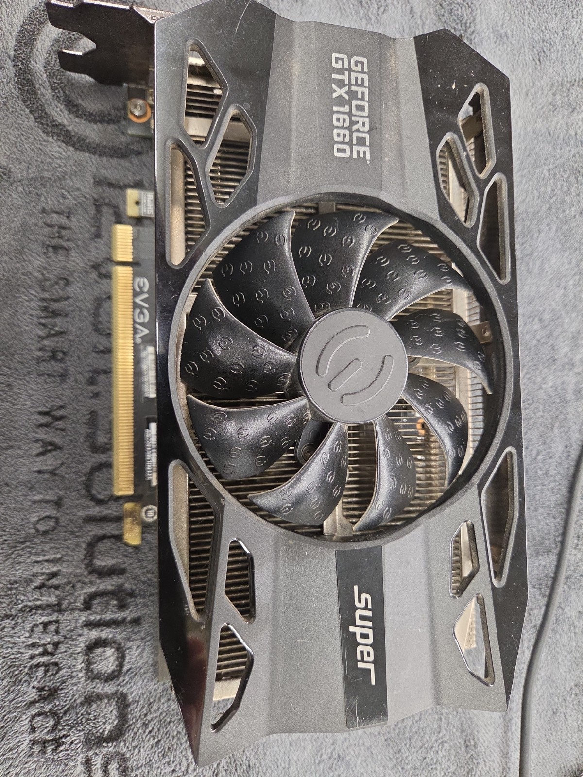 EVGA GeForce GTX 1660 SUPER NVIDIA Graphics Card HDMI PCIe x16 Fan/Heatsink
