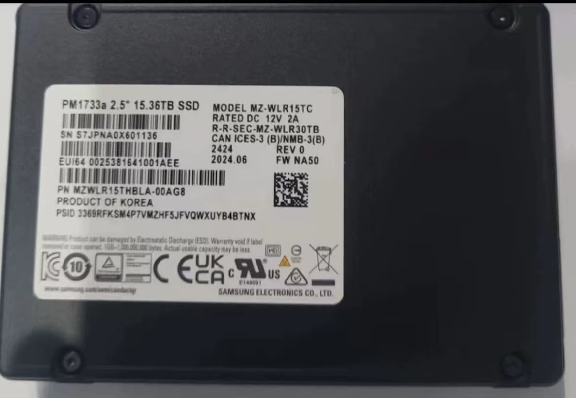 SAMSUNG PM1733a 15.36TB SSD 2.5"MZ-WLR15TC MZWLR15THBLA-00AG8 FW NA50 U2 PCIe3.0
