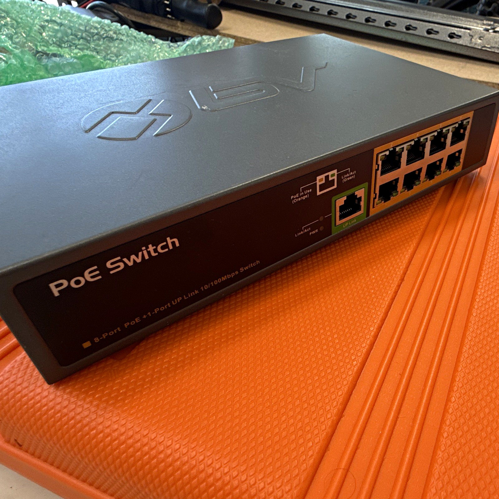 BV-Tech 8-Port PoE Switch + 1 Uplink 10/100 Fast Ethernet Unmanaged RJ-45
