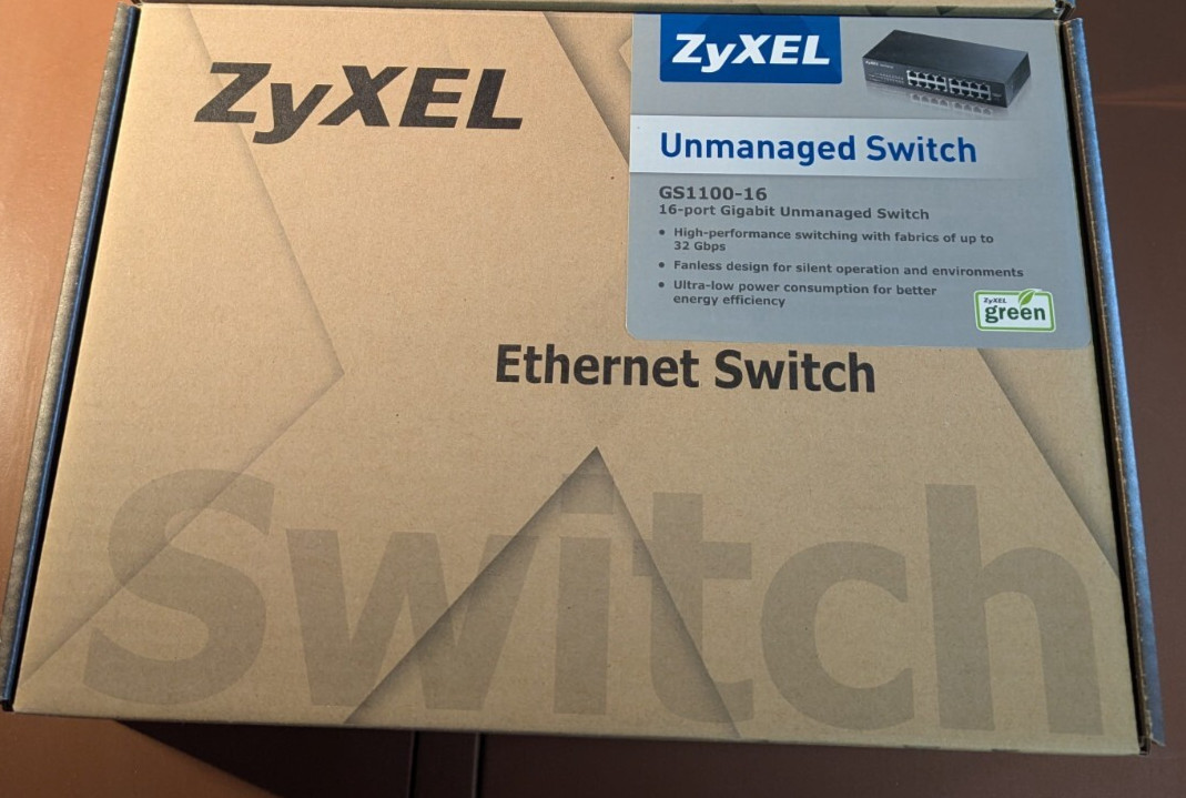 Zyxel GS1100-16 16-Port Desktop GbE Switch NEW