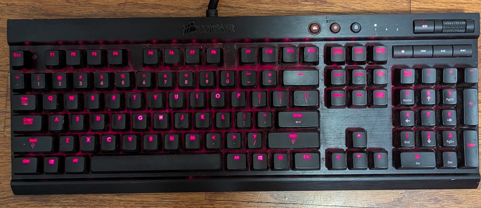 Corsair Vengeance K70 Mechanical Gaming Keyboard Red LED Backlit USB
