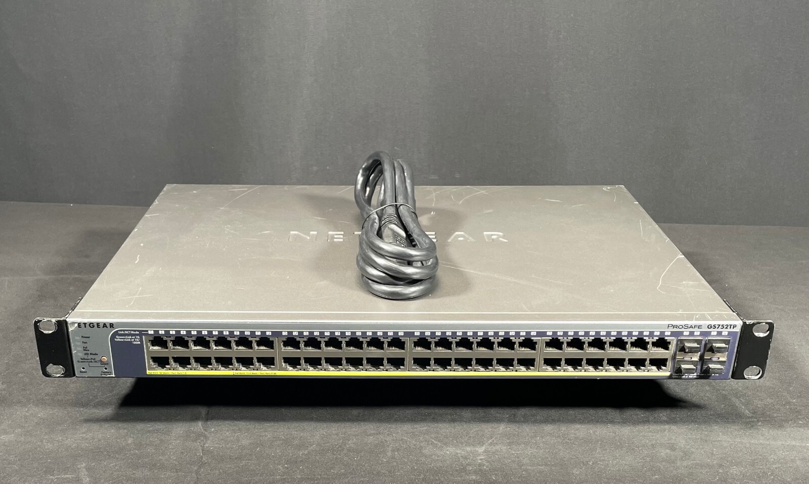 NETGEAR ProSafe GS752TP 48 Port Gigabit Smart Switch - Same Day Shipping