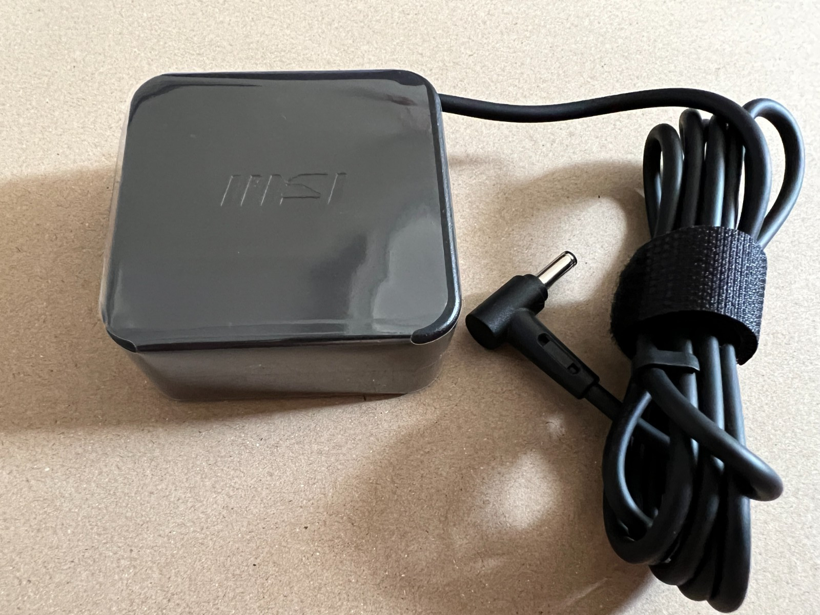 Genuine MSI ADP-65GD D 65W AC Adapter For MSI Modern 15 MS-1552 14 C7M-048US
