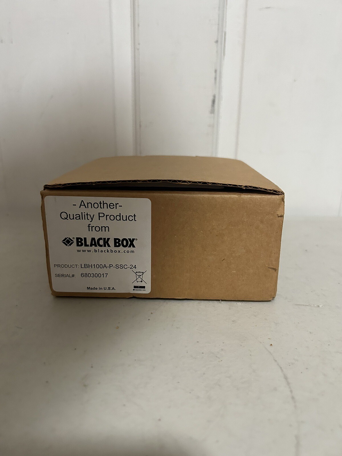 Black Box Switch LBH100A-P-SSC-24 Black Box M C Switch Extreme New Black Box