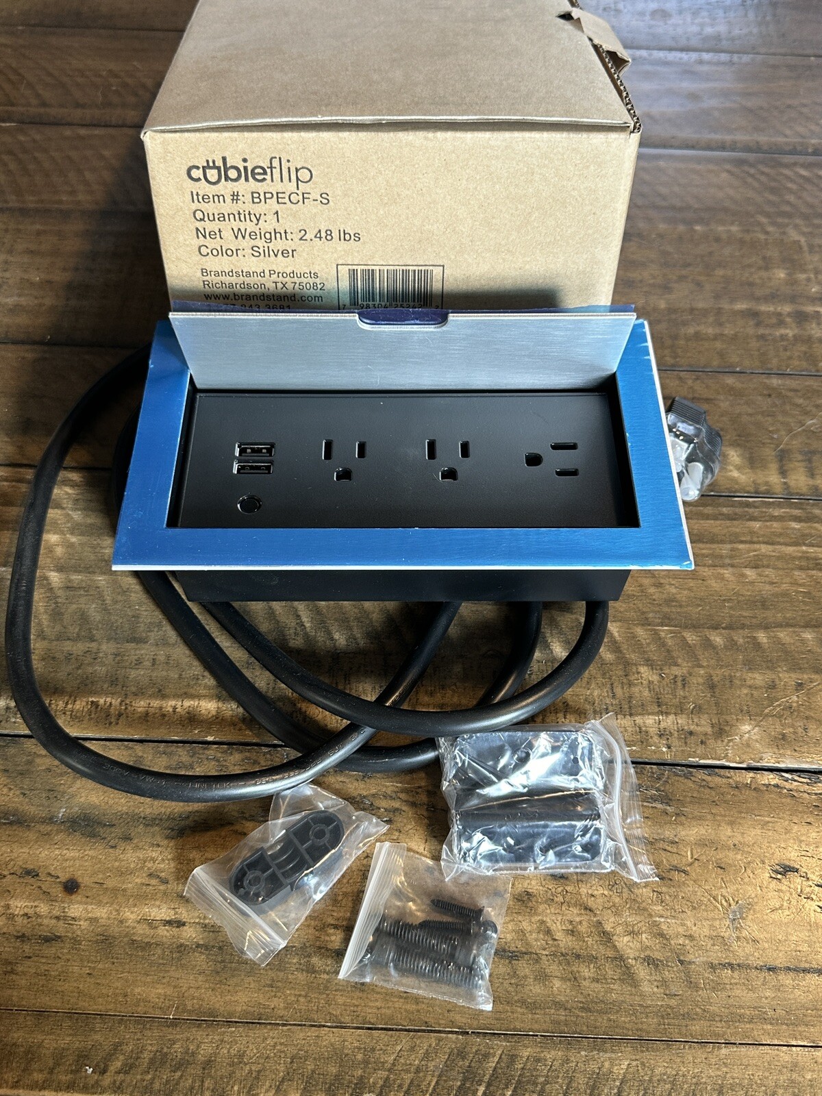 New Cubieflip Power Distribution Unit BPECF-S  3 Outlets 2 USB Ports 120v 12 Amp