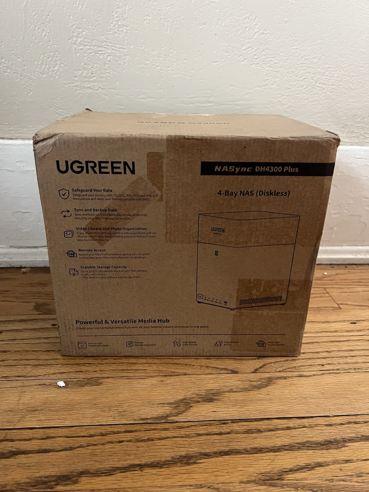 New UGreen NASync DH4300+ Plus Storage Hub 4-Bay Diskless NAS Enclosure to 120TB