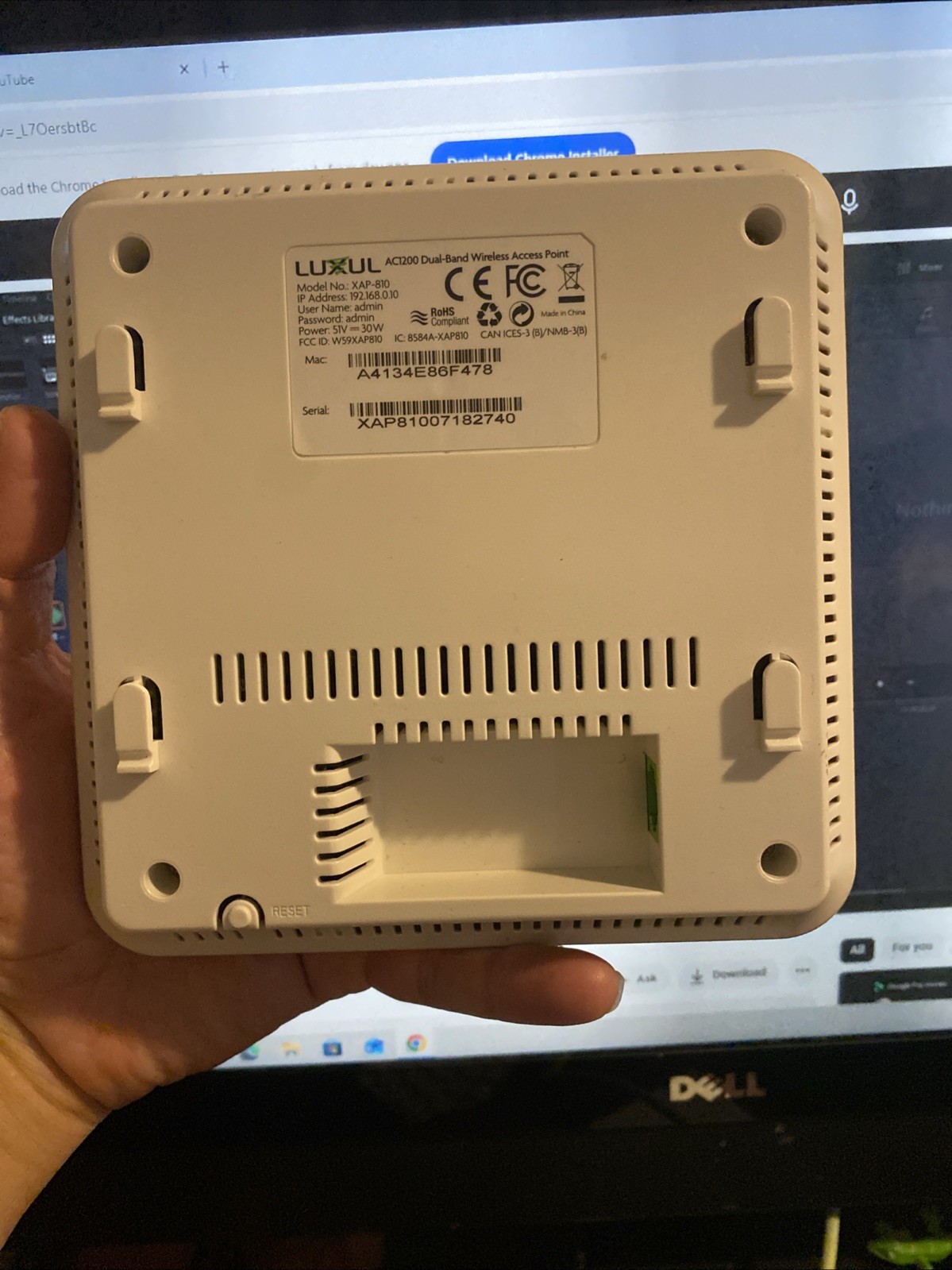 Luxul Model XAP-810 AC1200 Dual Band Wireless Access Point 