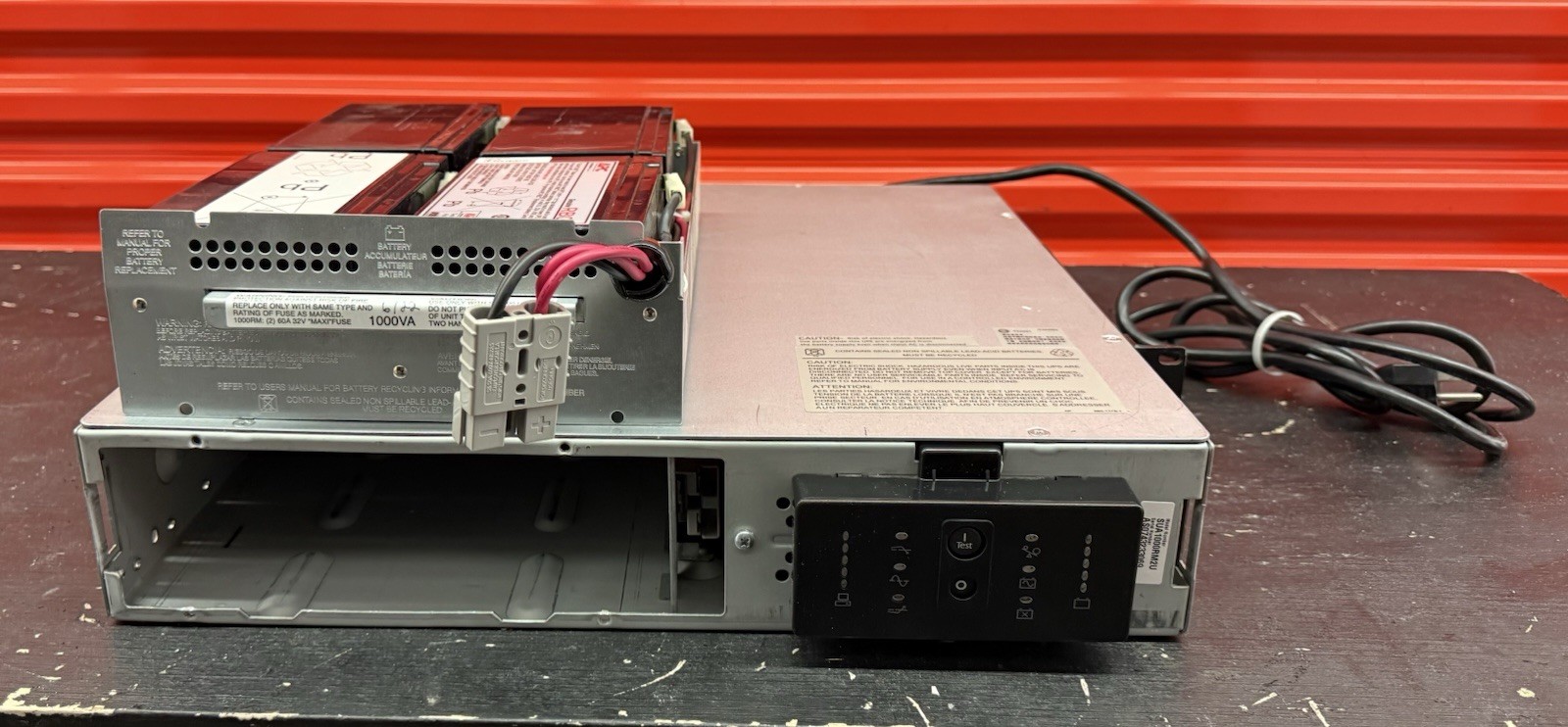 APC SUA1000RM2U uninterruptible power supply