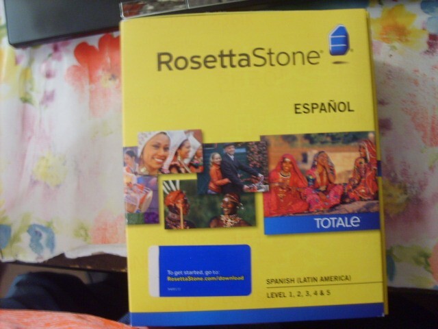 Rosetta Stone Spanish Latin America Version 4 Level 1 thru 5 - Headphones #30904