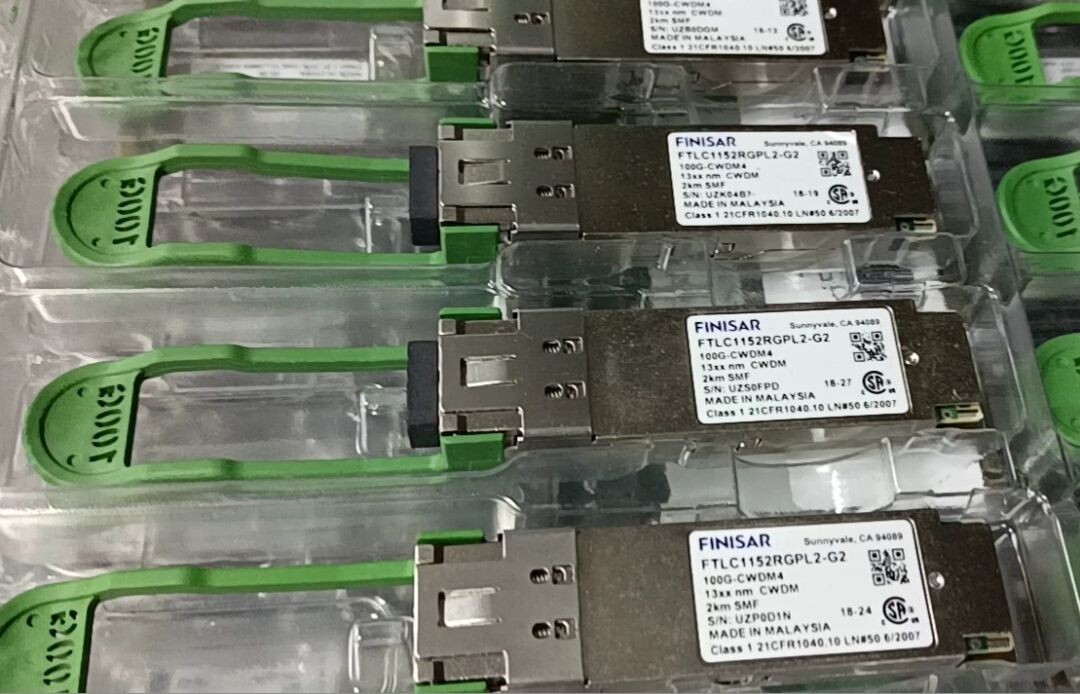 1pcs Finisar FTLC1152RGPL2-G2 QSFP28-100G-CWDM4 13xxnm 2km SMF Transceiver