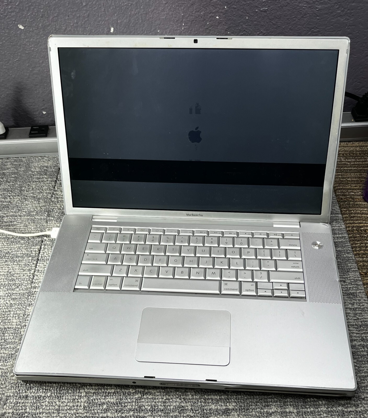 APPLE 2006 Macbook Pro 15-Inch Core Duo Model A1150  6367001
