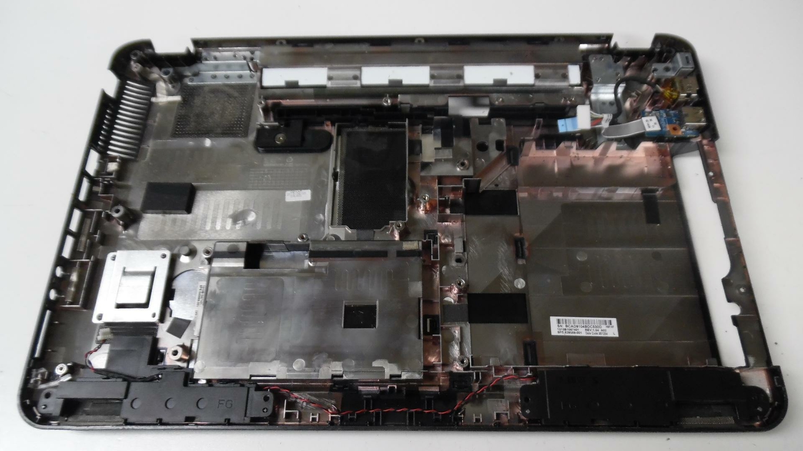 Genuine HP Pavilion G6-1D38DX 15.6" Base Case Chassis w/Cover Door - 639569-001