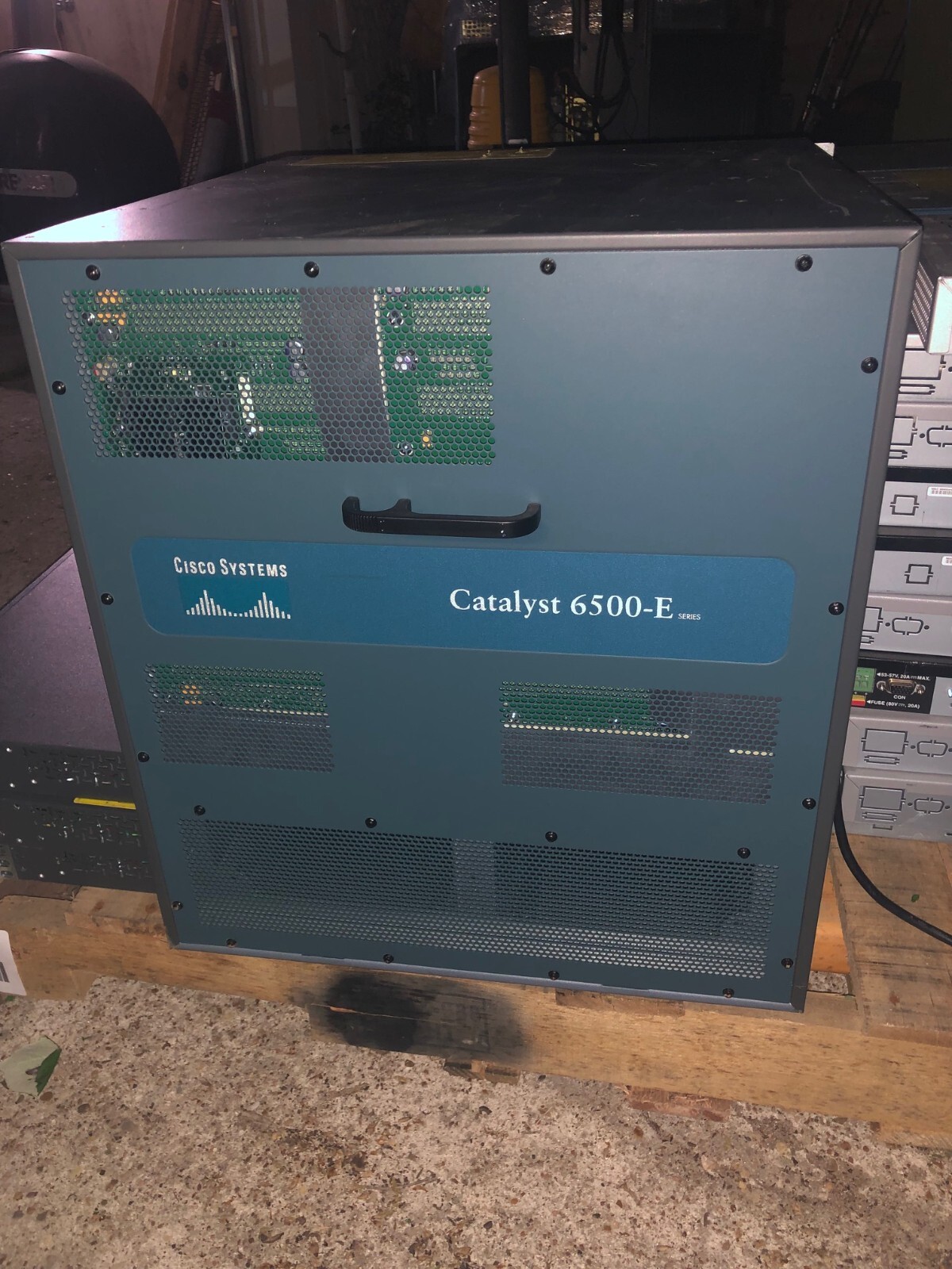 Cisco Catalyst 6500-E Series Chassis with switch modules WS-X6708 VS-S720-10G