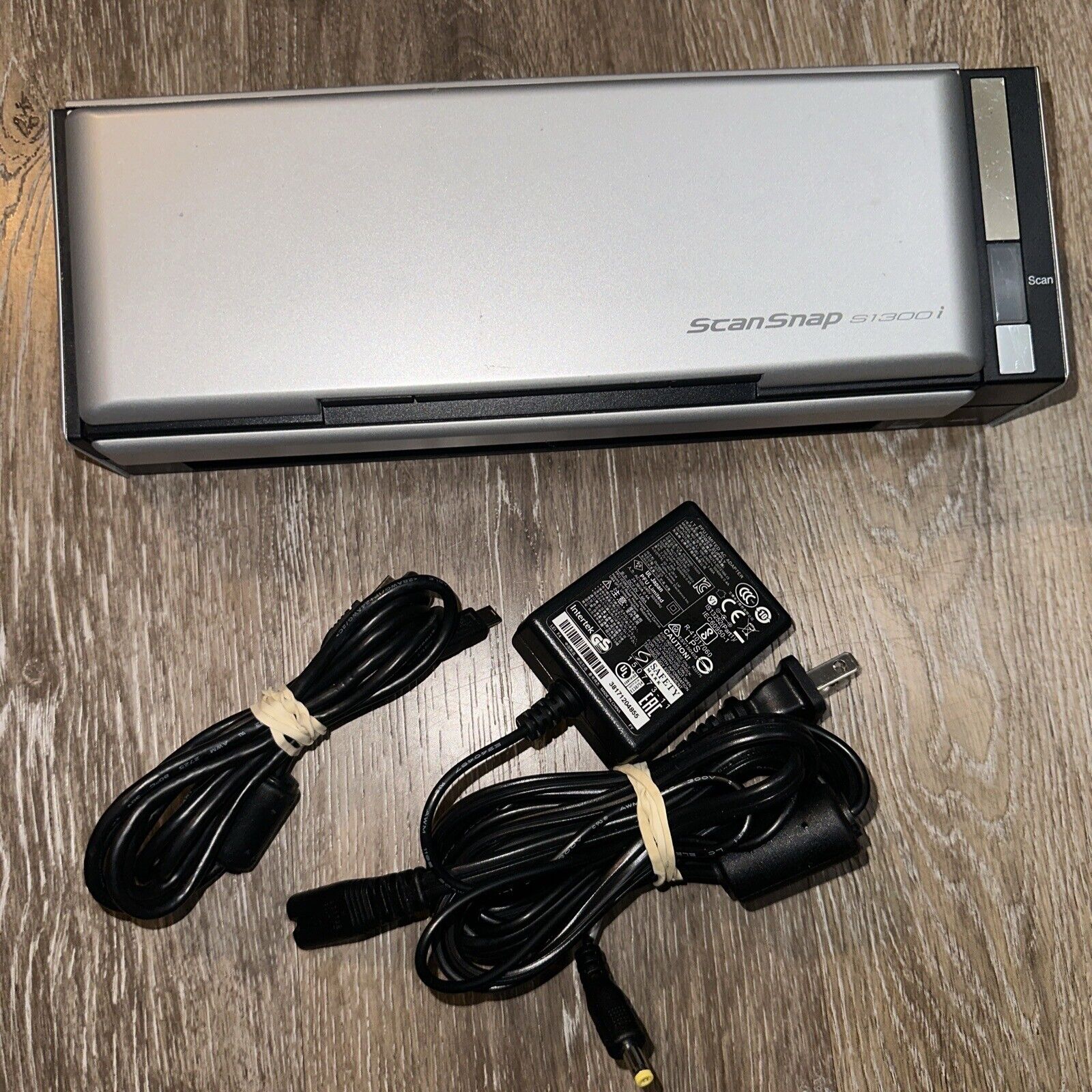 Fujitsu ScanSnap S1300i Duplex Portable Color Image Document Scanner