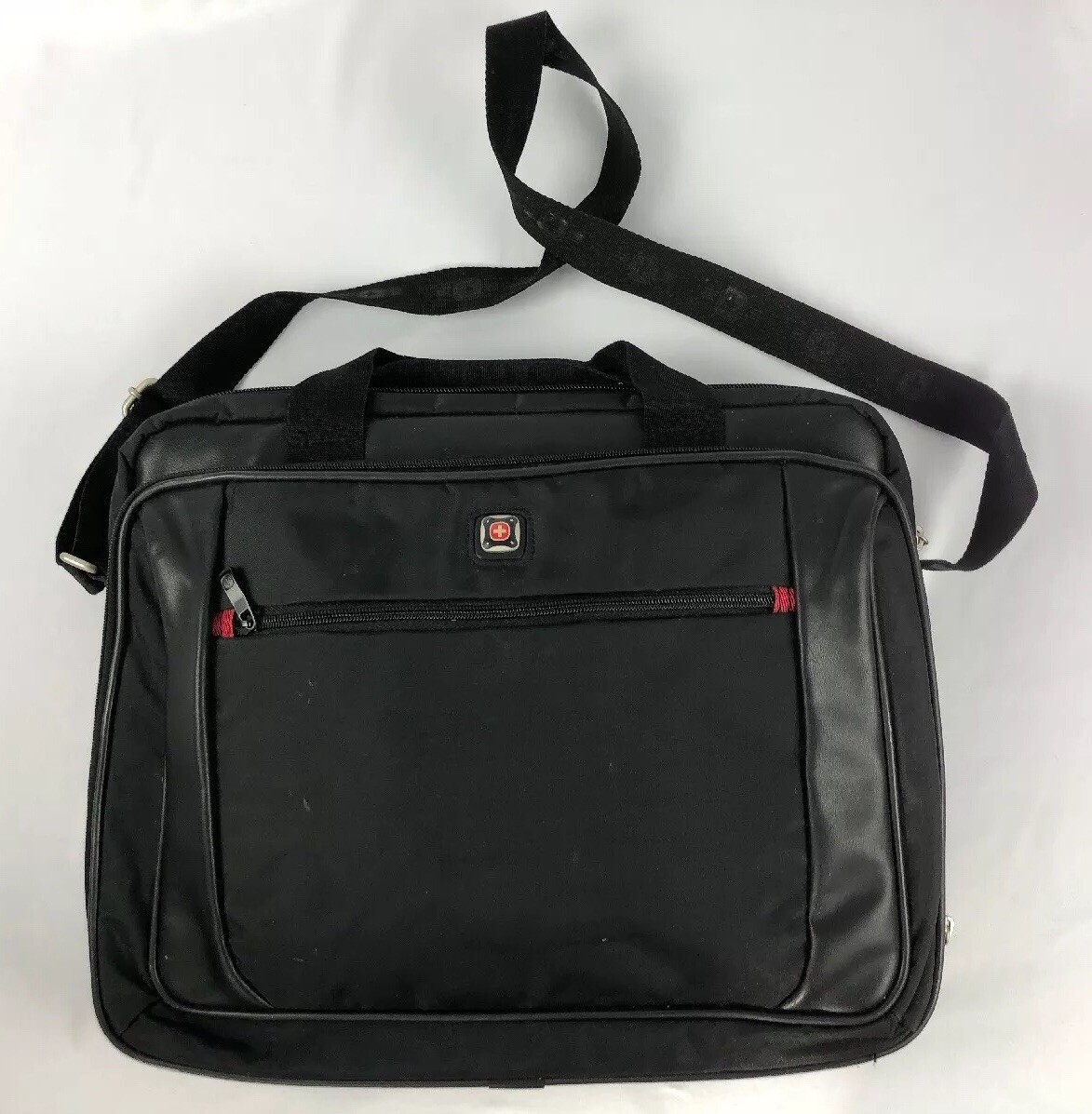 Victorinox Wenger Swiss Army Gear 13.5”Laptop Bag Messenger Travel 2”x15”x12”