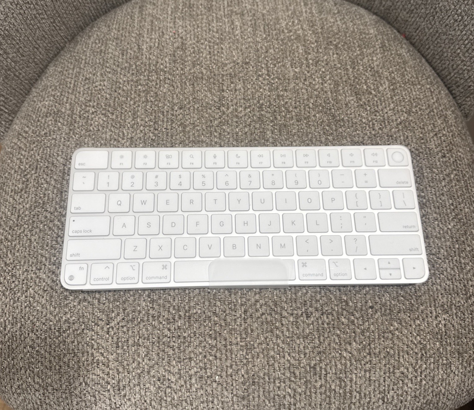 NEW Apple Magic Keyboard / Touch ID - Wireless Bluetooth / Lighting Cable UNUSED