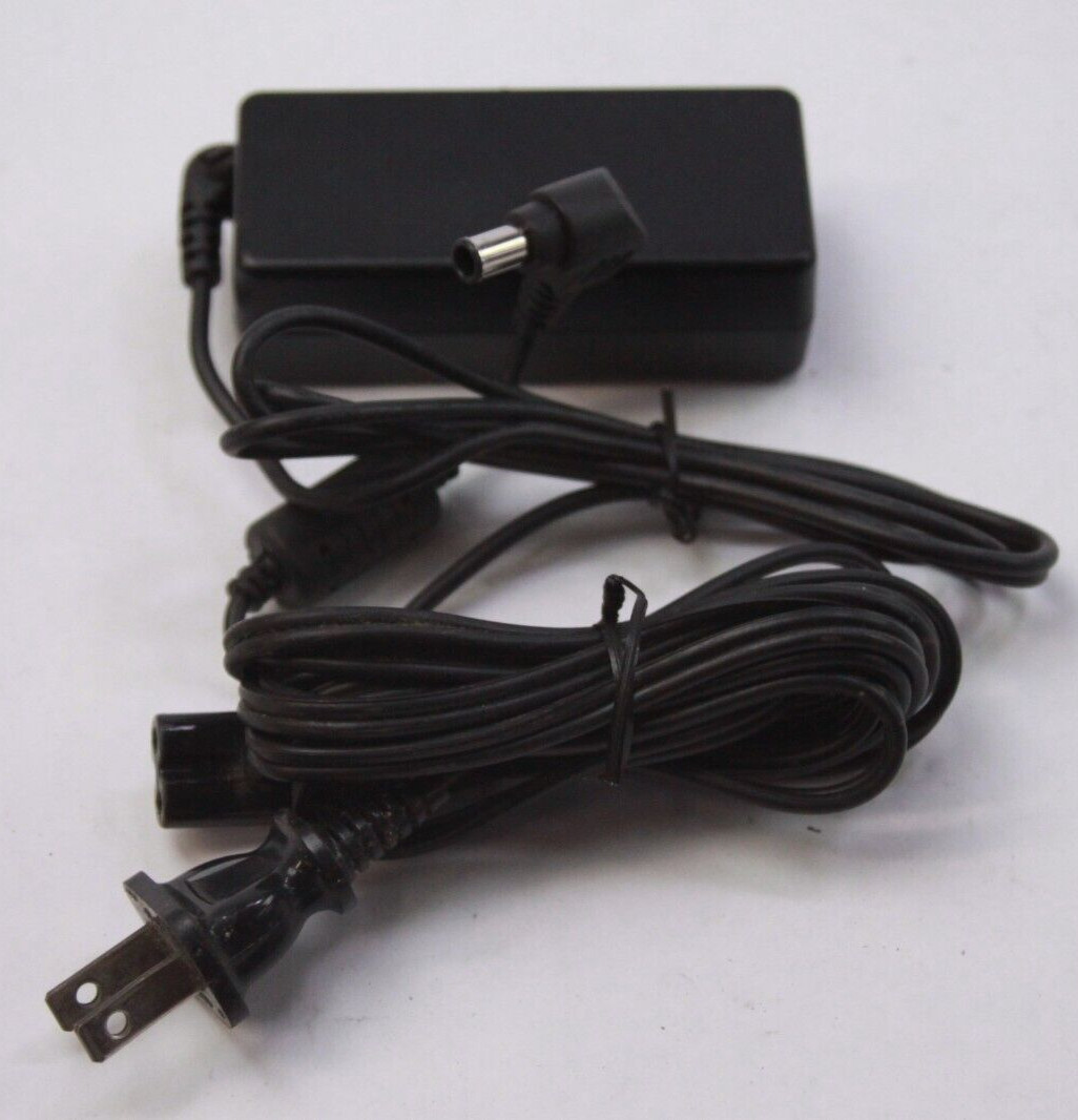 Original Fujitsu 40W AC Adapter PA03656-K949 Power Supply 16V 2.5A