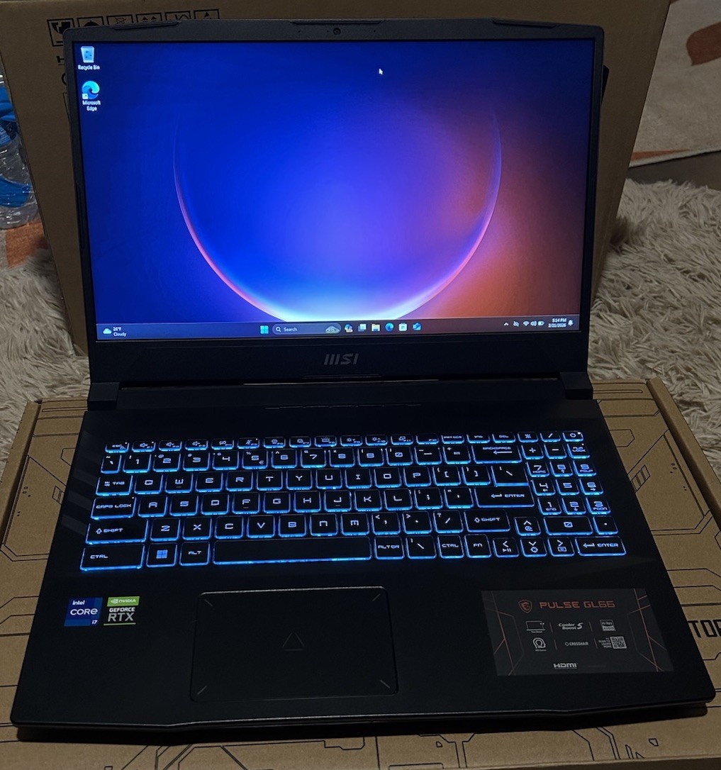 MSI Pulse GL66 11UCK i7-11800H 16GB, 1TB SSD RTX, 15.6in, Windows 11 Home