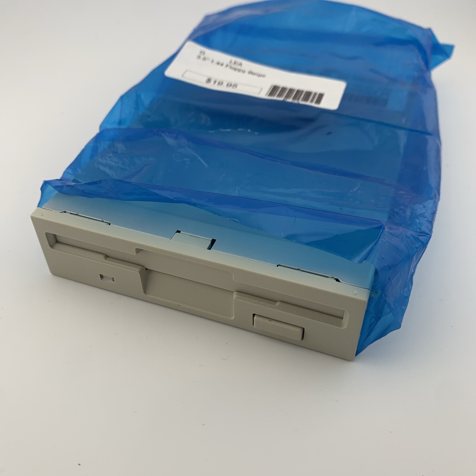DF354H068G ibm / alps 3.5 inch 1.44MB floppy drive Beige NOS