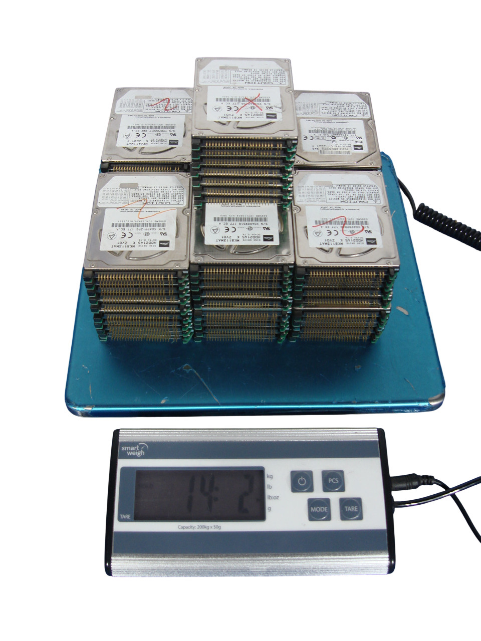 Lot of 68 2.5" Laptop Hard Drives Toshiba HDD2143 ML6411MAT 14 Pounds of Scrap