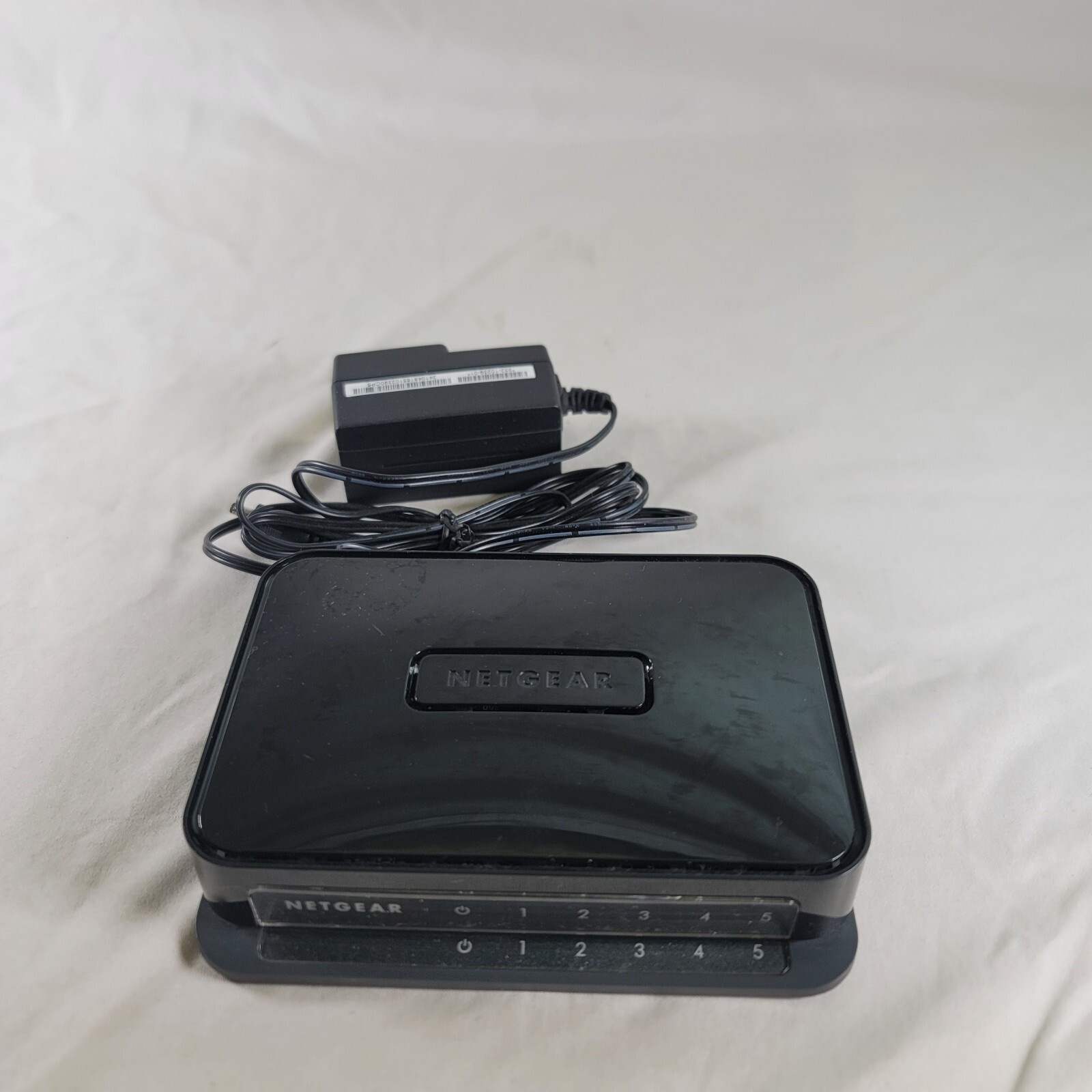 NETGEAR 5-Port HOME THEATER GAMING NETWORK SWITCH MODEL GS605AV ETHERNET W/CORD