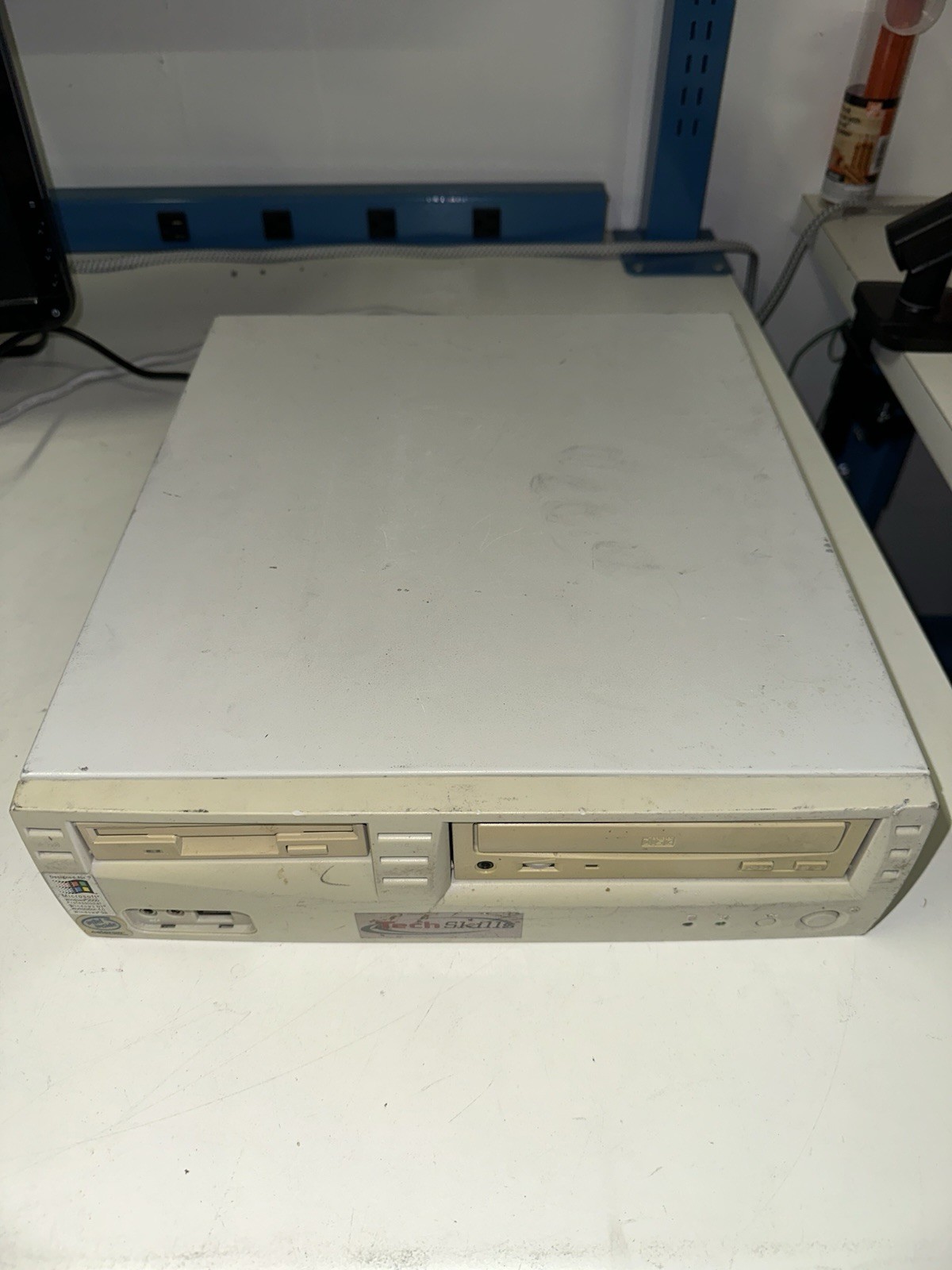 Vintage Tech Skills DESKTOP INTEL D815EFVU celuron 800 mhz 512MB Ram BIOS BOOTS