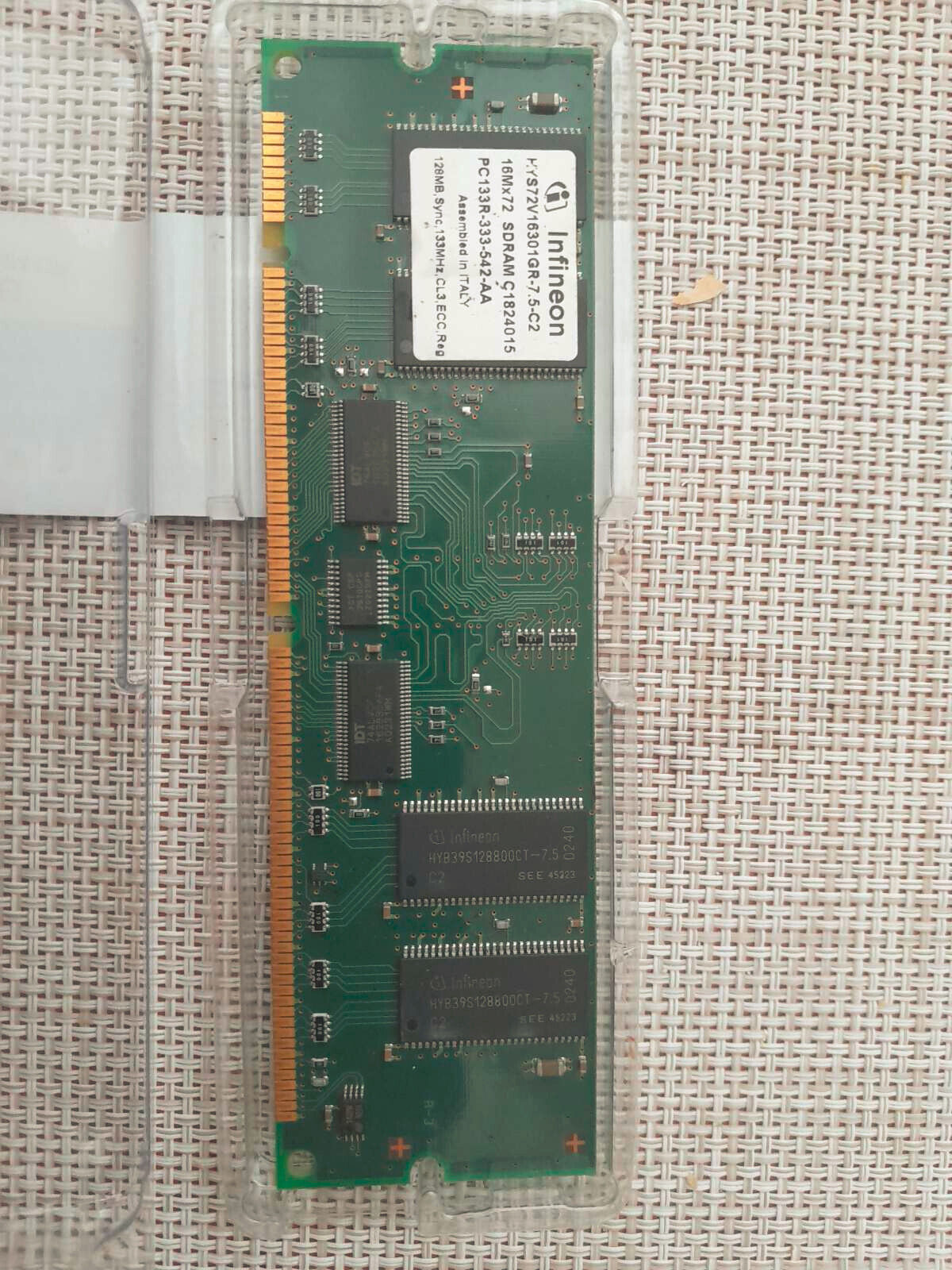 Infineon 128MB PC-133 SDRAM CL3 ECC