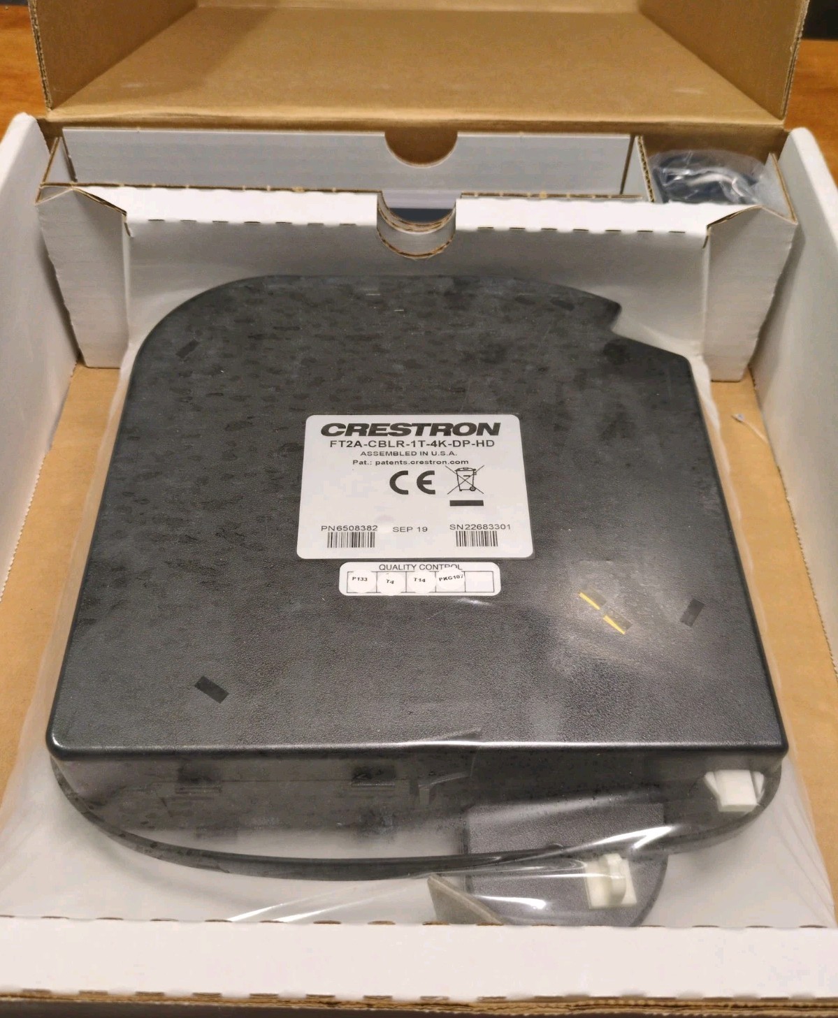 Crestron OneTouch Cable Retractor FT2A-CBLR-1T-4K-DP-HD FT2 ELEC Series HDMI