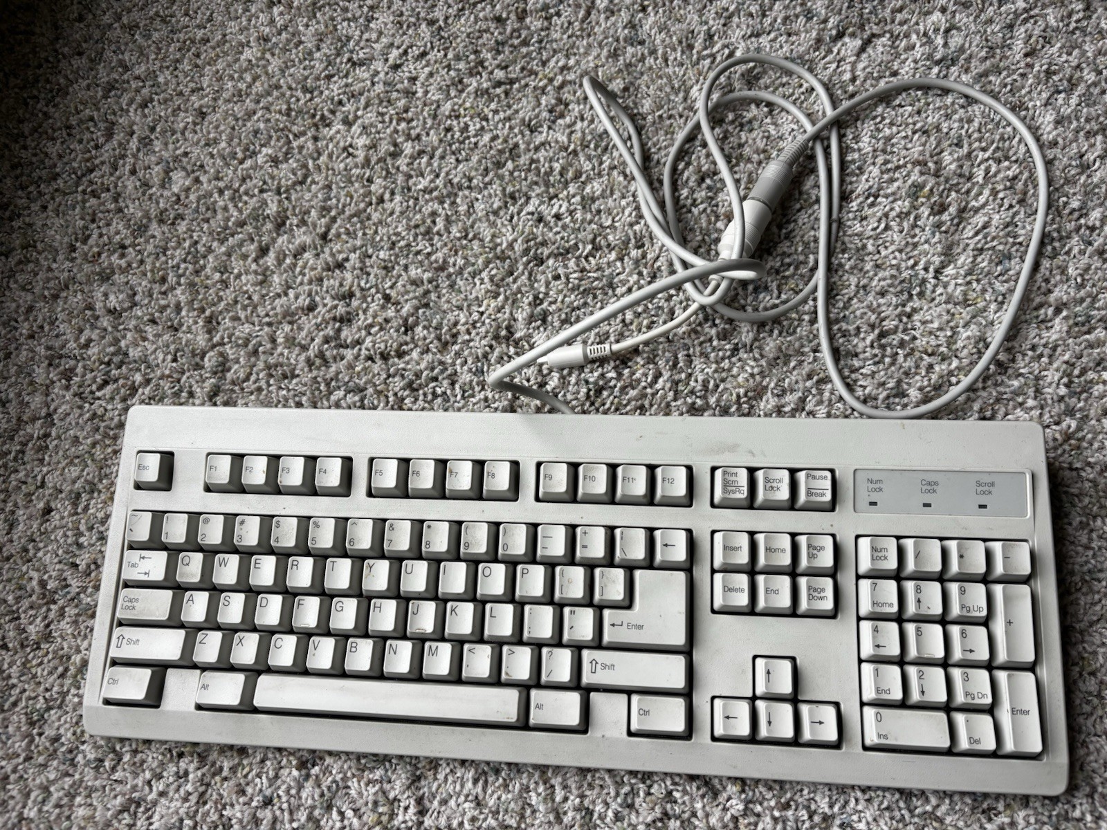 Vintage NMB RT101+ Mechanical Keyboard Grey Tactile Space Invader PN 1Z0113-001