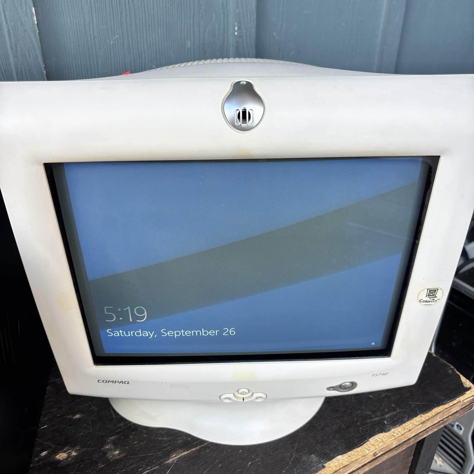 Compaq FS740 2001 Gaming 17" CRT Computer Monitor 1280x1024 WORKS Local pickup