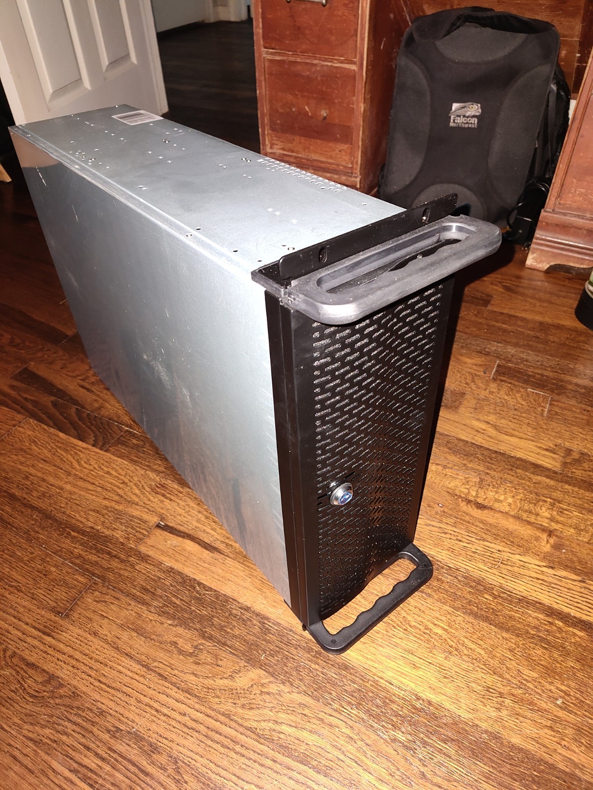 Rosewill RSV-L4000U 4U Server Chassis Rackmount Case | 8 3.5" HDD Bays, 3 5.25"