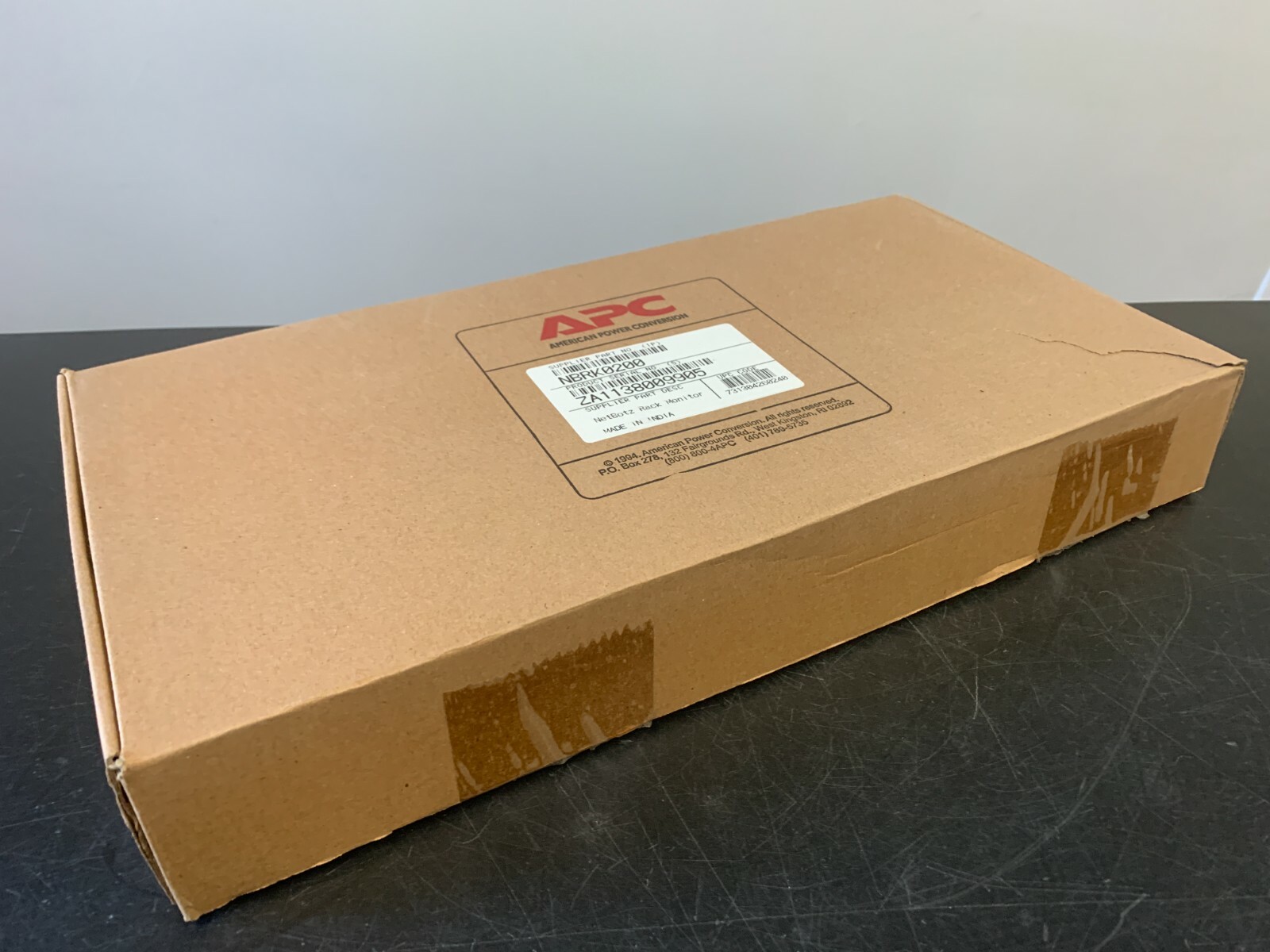 APC Netbotz Rack Monitor 200 NBRK0200 *NEW