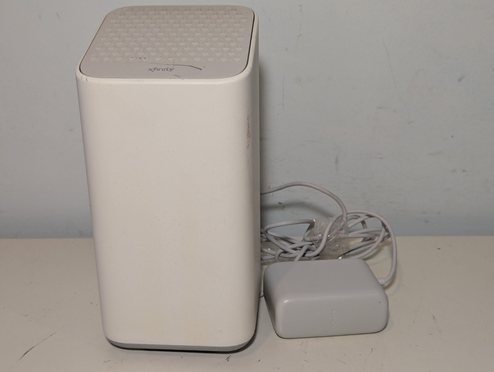 Comcast Xfinity XB7-T Modem WiFi Router W OEM Power Adapter