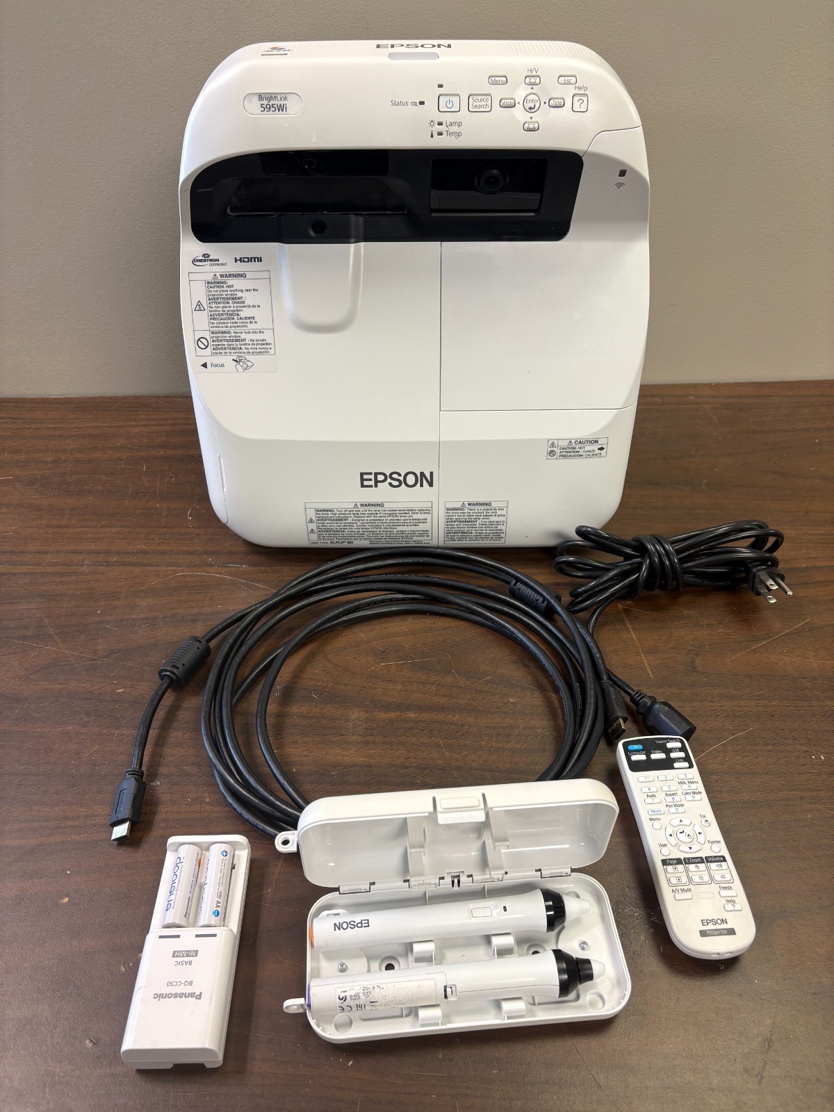 Epson 595WI Projector new lamp installed, Pens, HDMI Cable Remote (0 Hours)