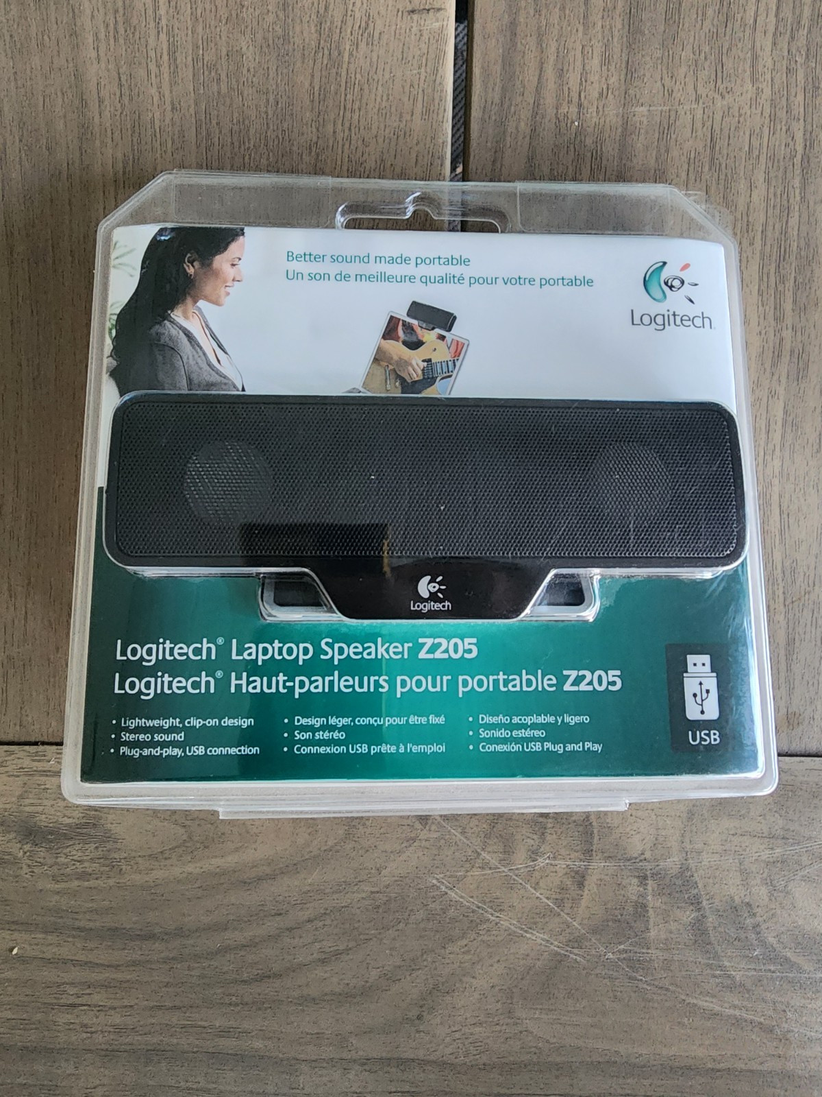 Logitech Z205  BRAND NEW Clip On Laptop Stereo Speaker w/USB Cable