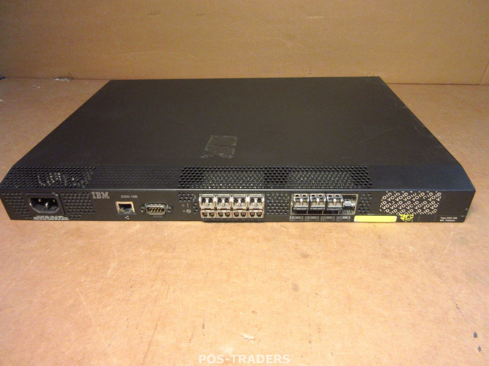 IBM 2005-16B 16-Port TotalStorage SAN16B-2 Fibre Channel Switch INCL 11X SFP'S