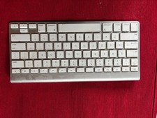 Apple A1314 Wireless Keyboard - White picture