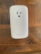 TP-LINK Av1200 Gigabit Passthrough Powerline picture