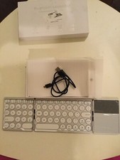 ROHS Foldable Bluetooth Keyboard picture