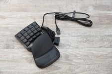 Razer Tartarus V2 (RZ07-02270100-R3U1) Chroma Gaming Keypad picture