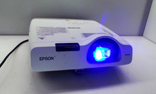 Epson PowerLite 530 3LCD Projector 3200 Lumens [Lamp Hrs: 1489 H] - NO Remote picture