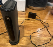 Motorola MB7220 8x4 DOCSIS 3.0 Cable Modem 343 Mbps w/ Adapter Xfinity picture