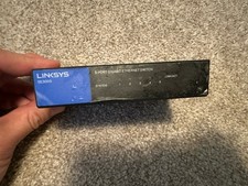 Linksys SE3005 5-port Gigabit Ethernet Switch w/Adapter picture