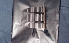 Intel  PIII  600eb/256/133/1.65v s1  CPU picture