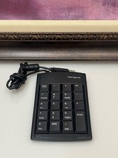 Targus PAUK10U Numeric 10-Key Number Keypad 2-Port USB Silver Pad Numlock picture